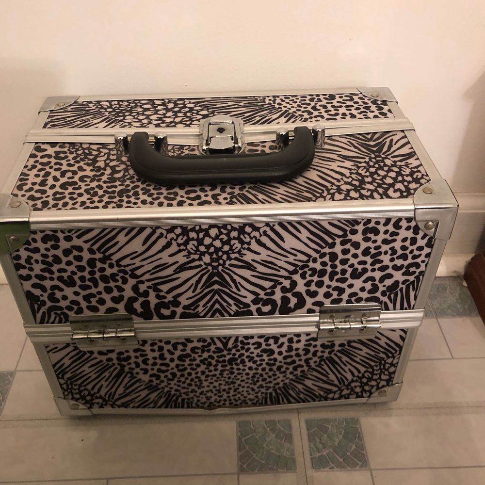 makeup box